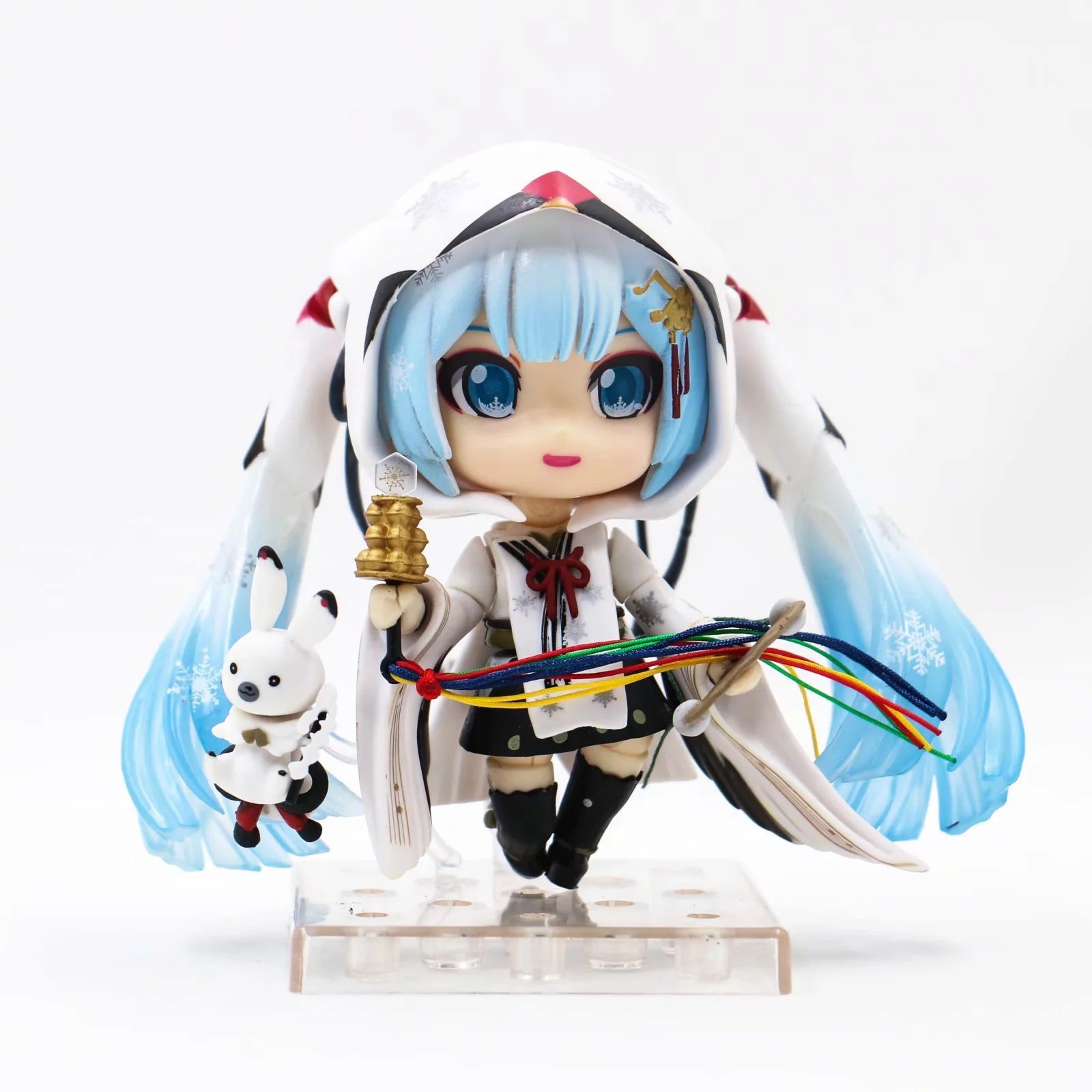 Snow Miku shrine maiden nendoroid figure