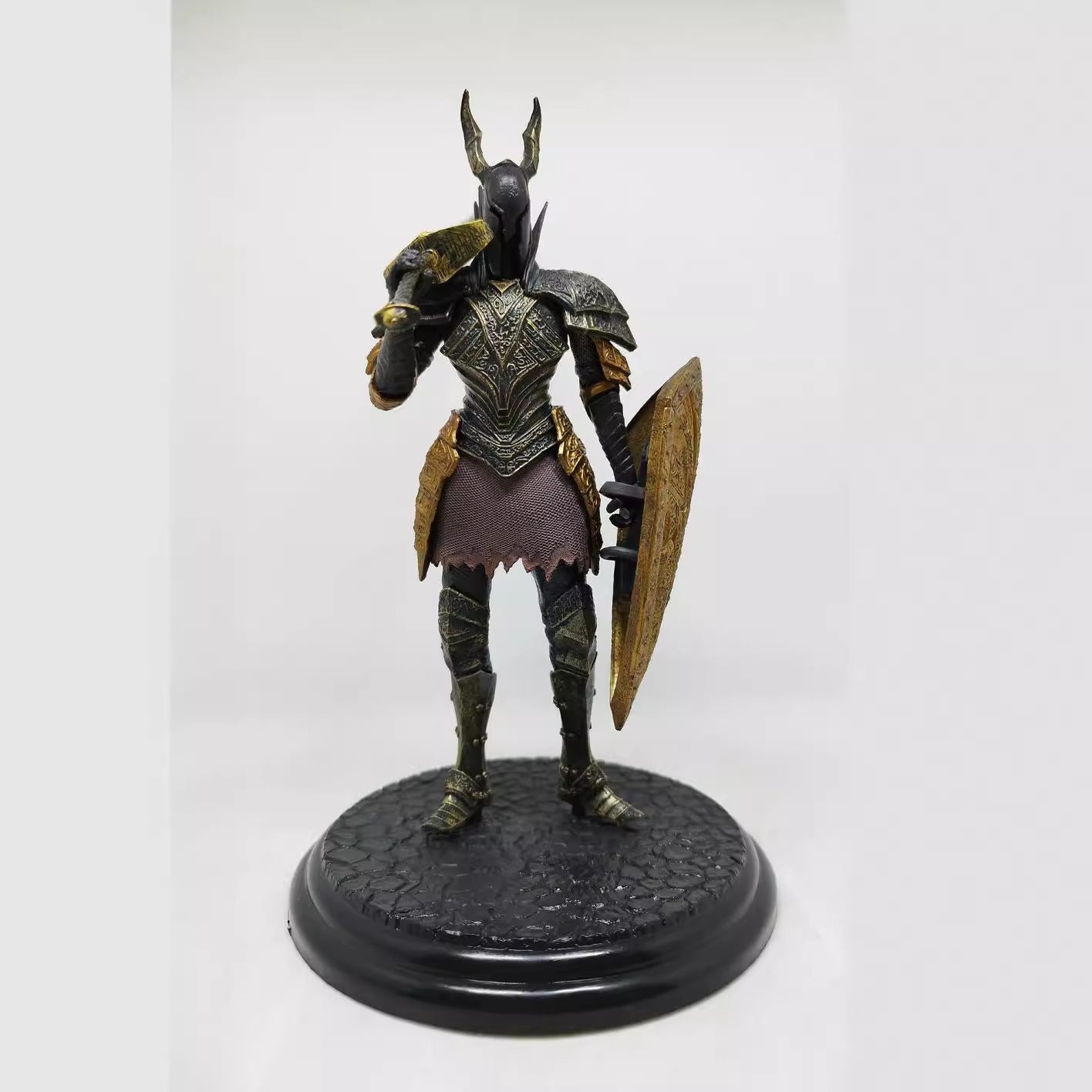 Dark Souls Black Silver Knight statue