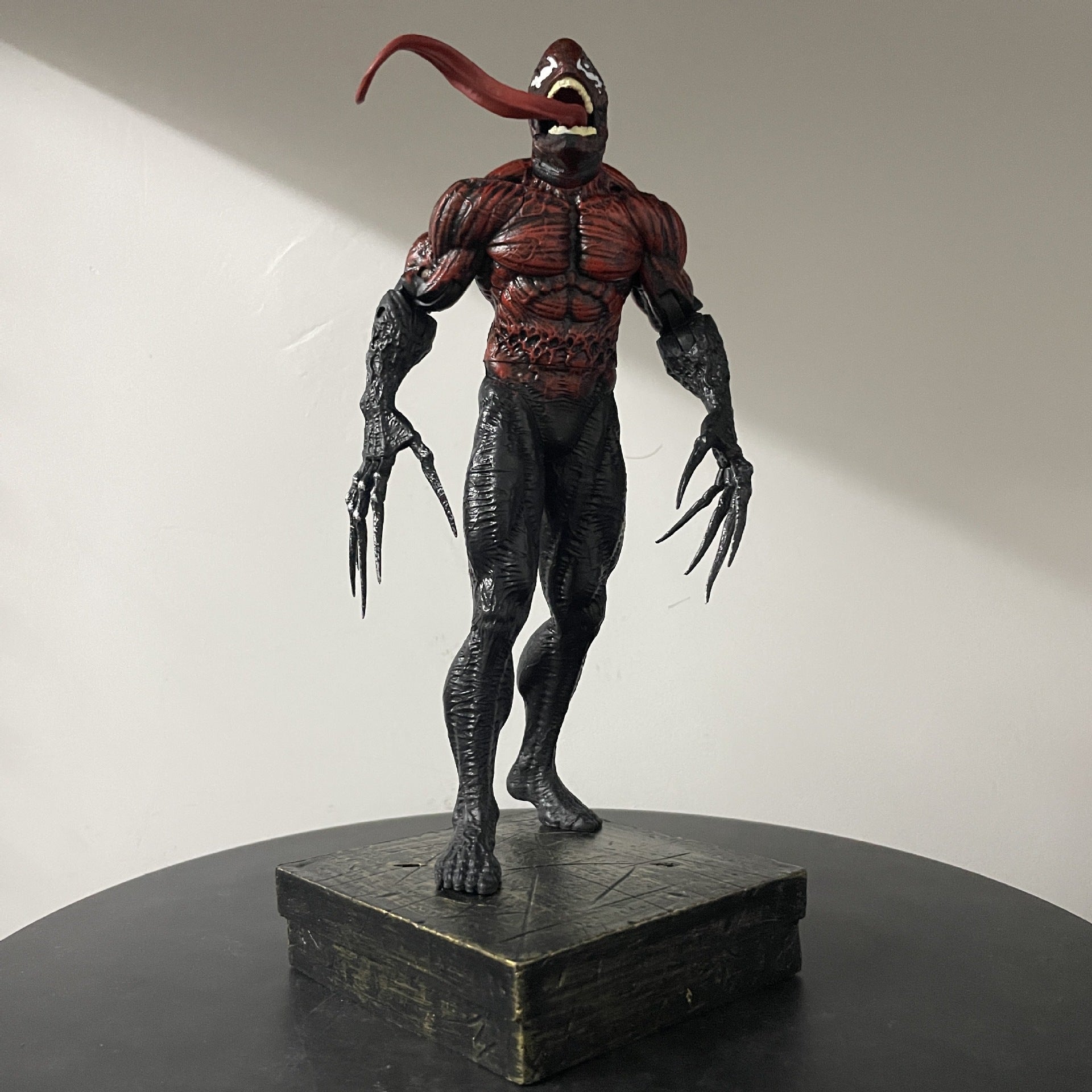 Marvel Carnage figure statue