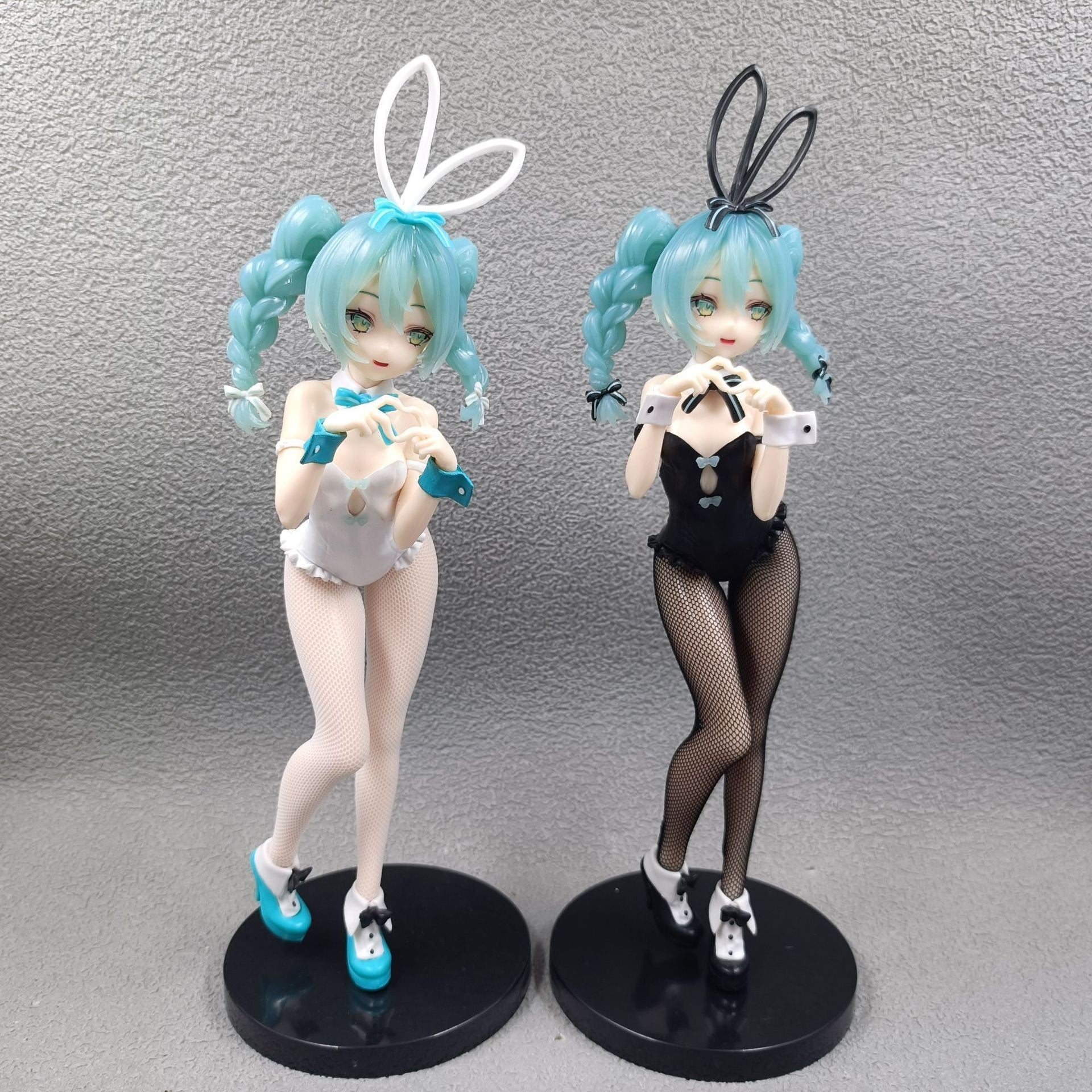 Hatsune Miku bunny girl figure