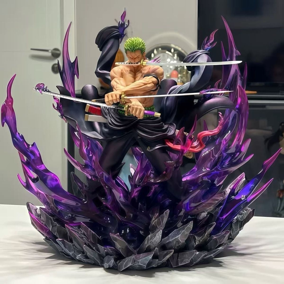 One Piece GK Sky Painting Explosive Air Roronoa Zoro Trendy Game Model Case Desktop Ornament Box Handheld