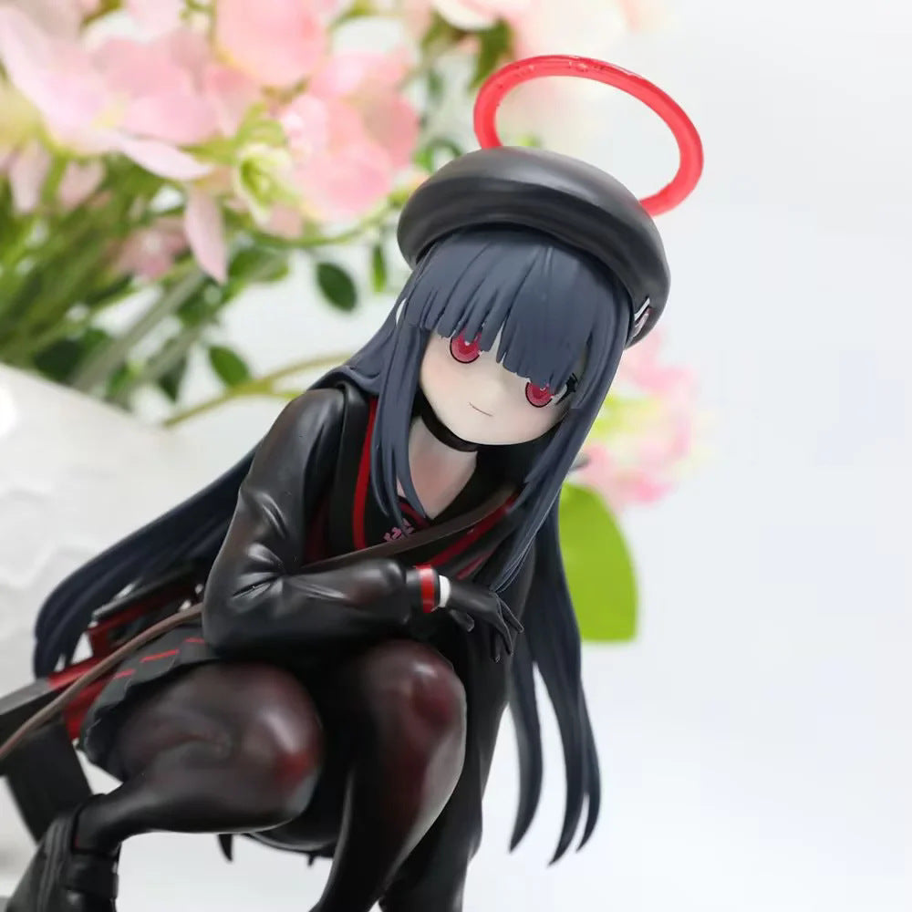 Blue Archive Tsurumaki Chiyo squat figure Chiyo beret rifle figurine