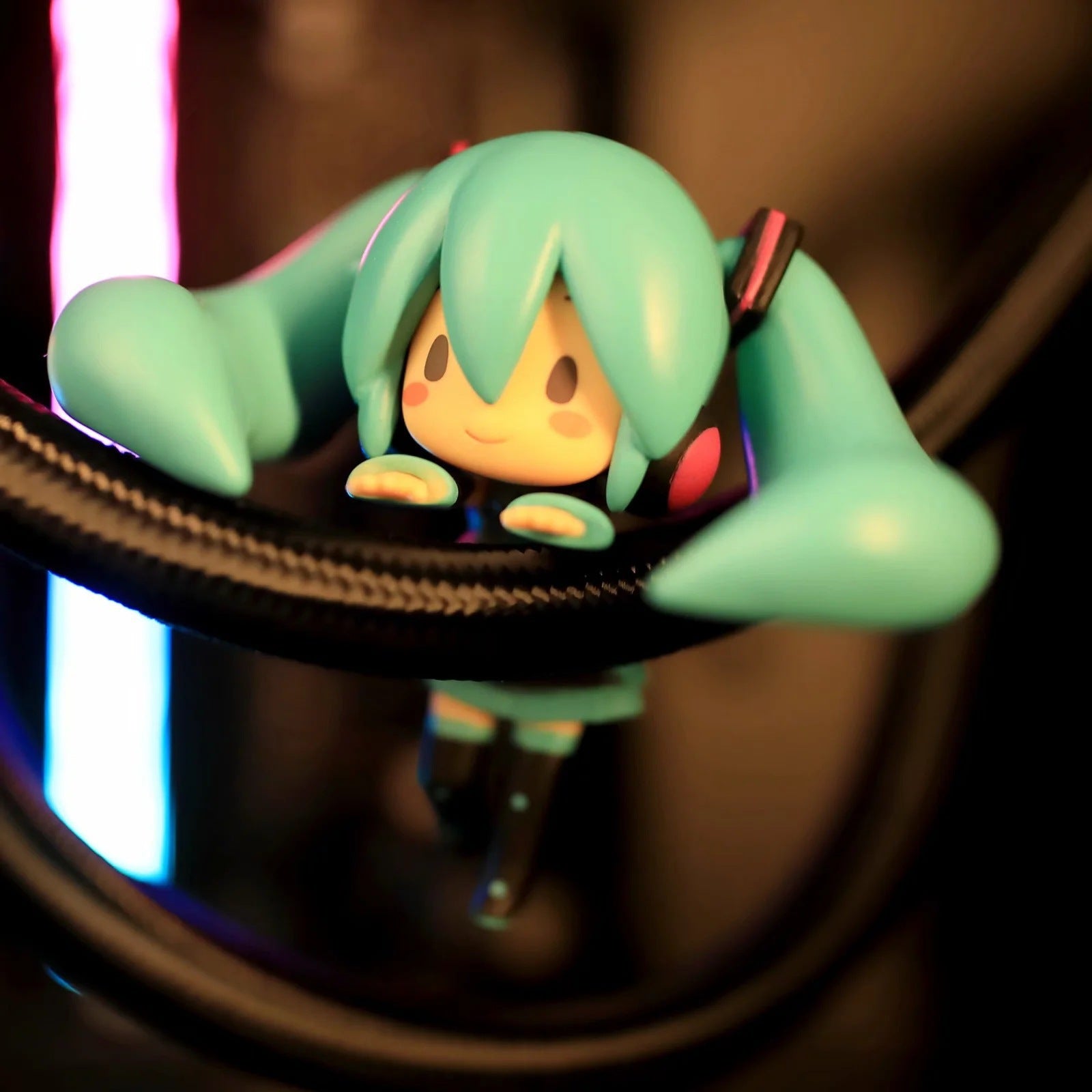 Hatsune Miku pc case figure
