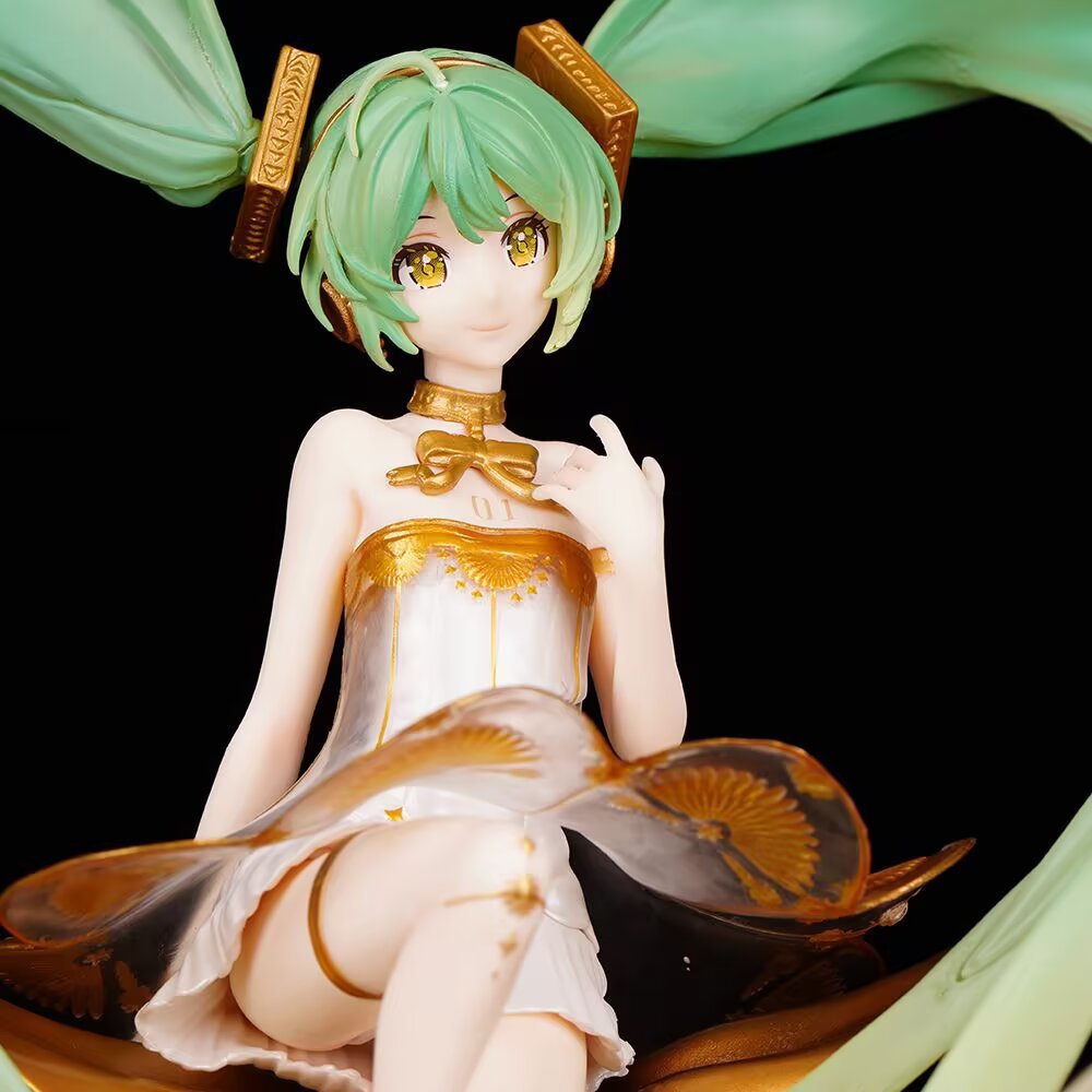Hatsune Miku symphony vinyl record statue