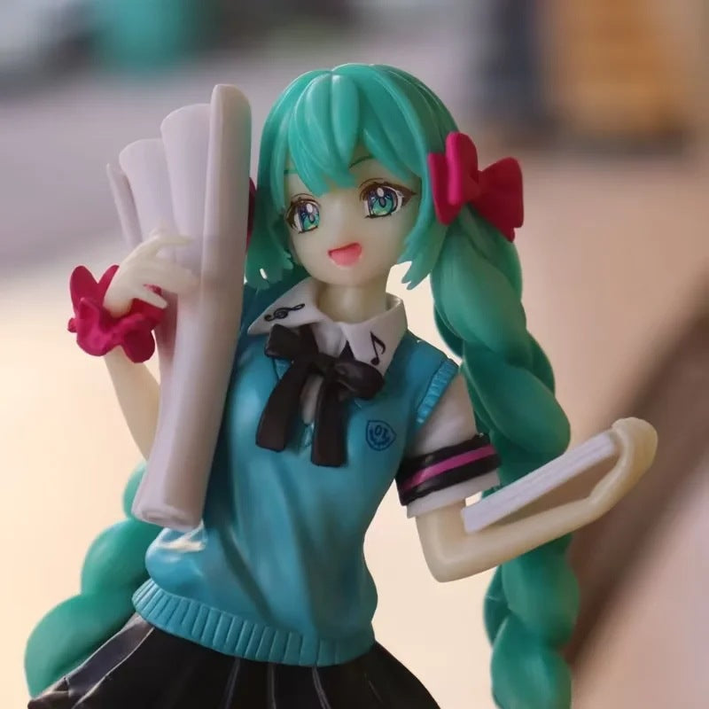 Hatsune Miku school uniform prize figure