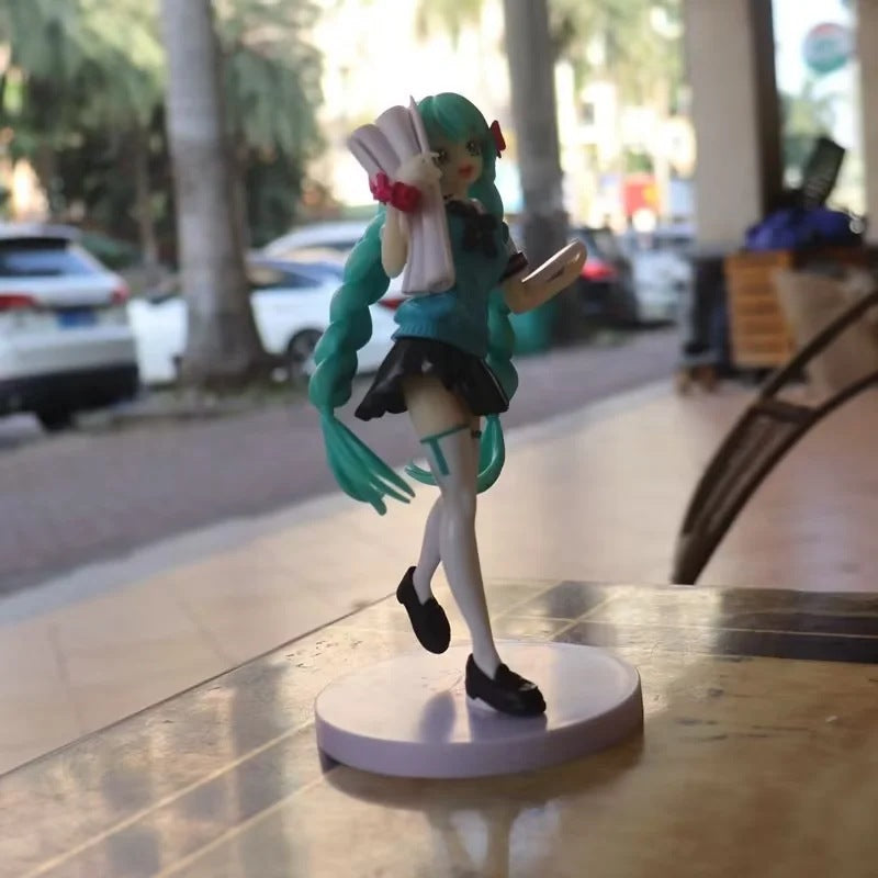 Hatsune Miku school uniform prize figure