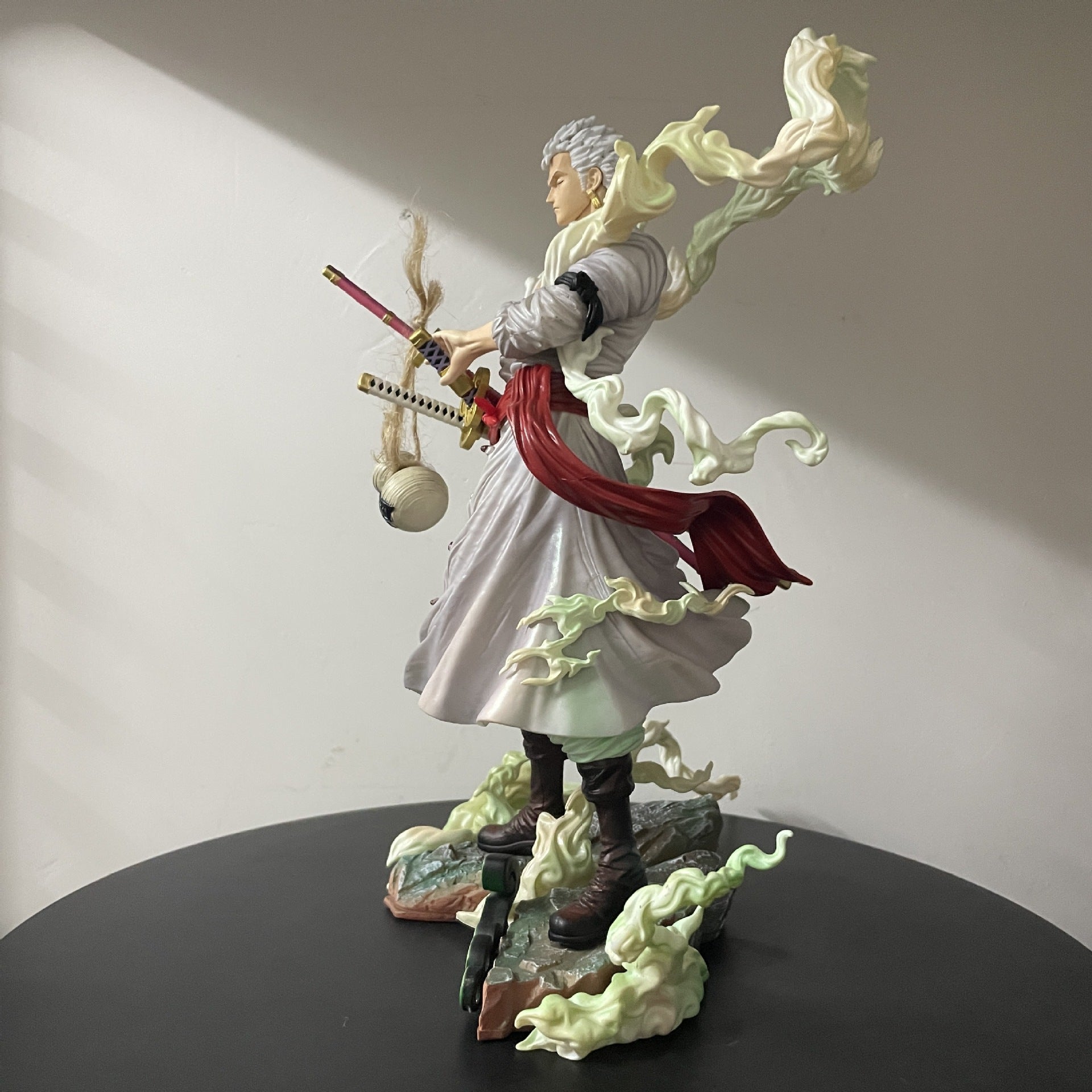 One Piece Roronoa Zoro white hair figure