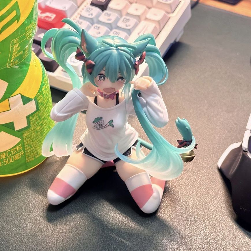 Hatsune Miku cat ear home wear kneeling figure