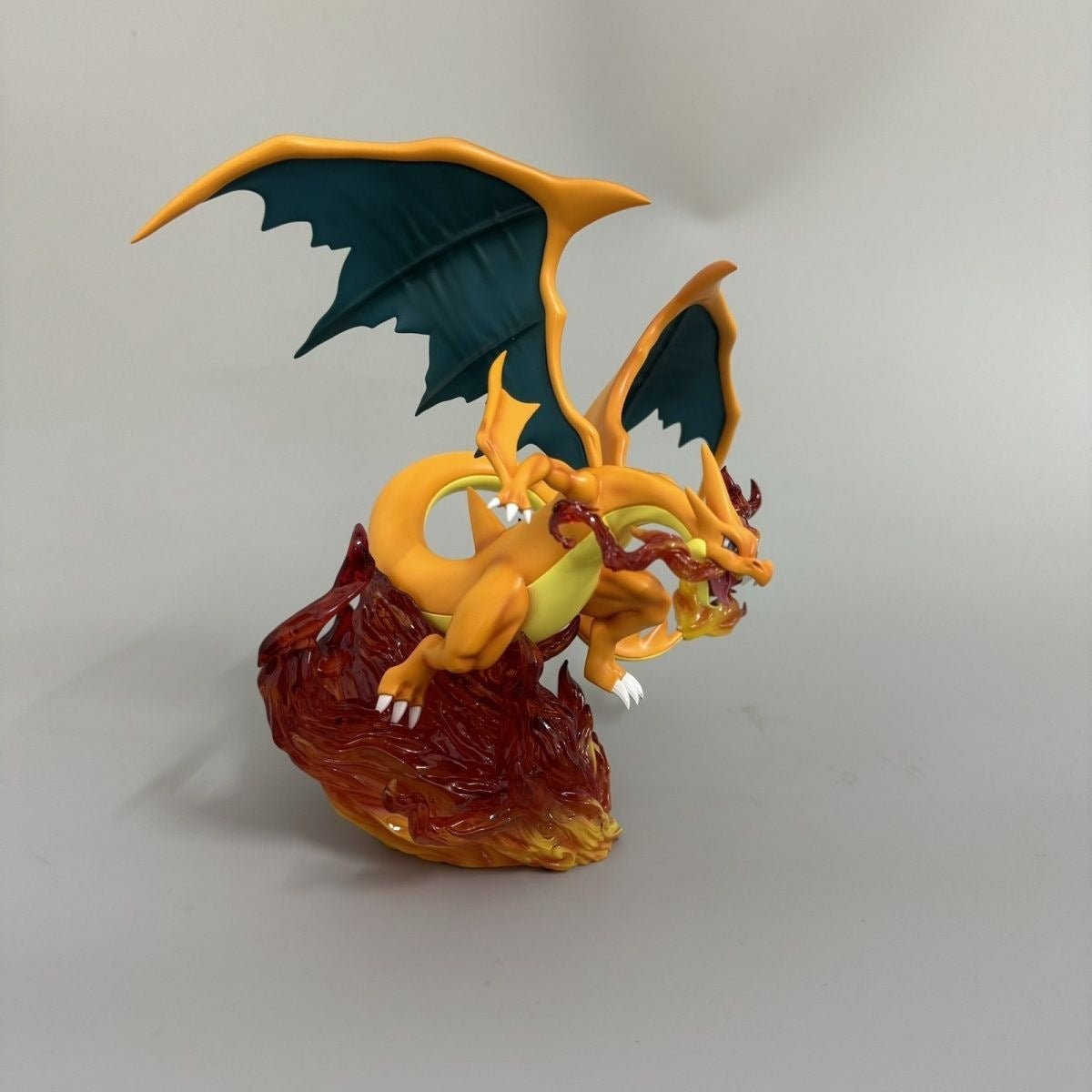 Pokemon Charizard Fire Flame Diorama Statue