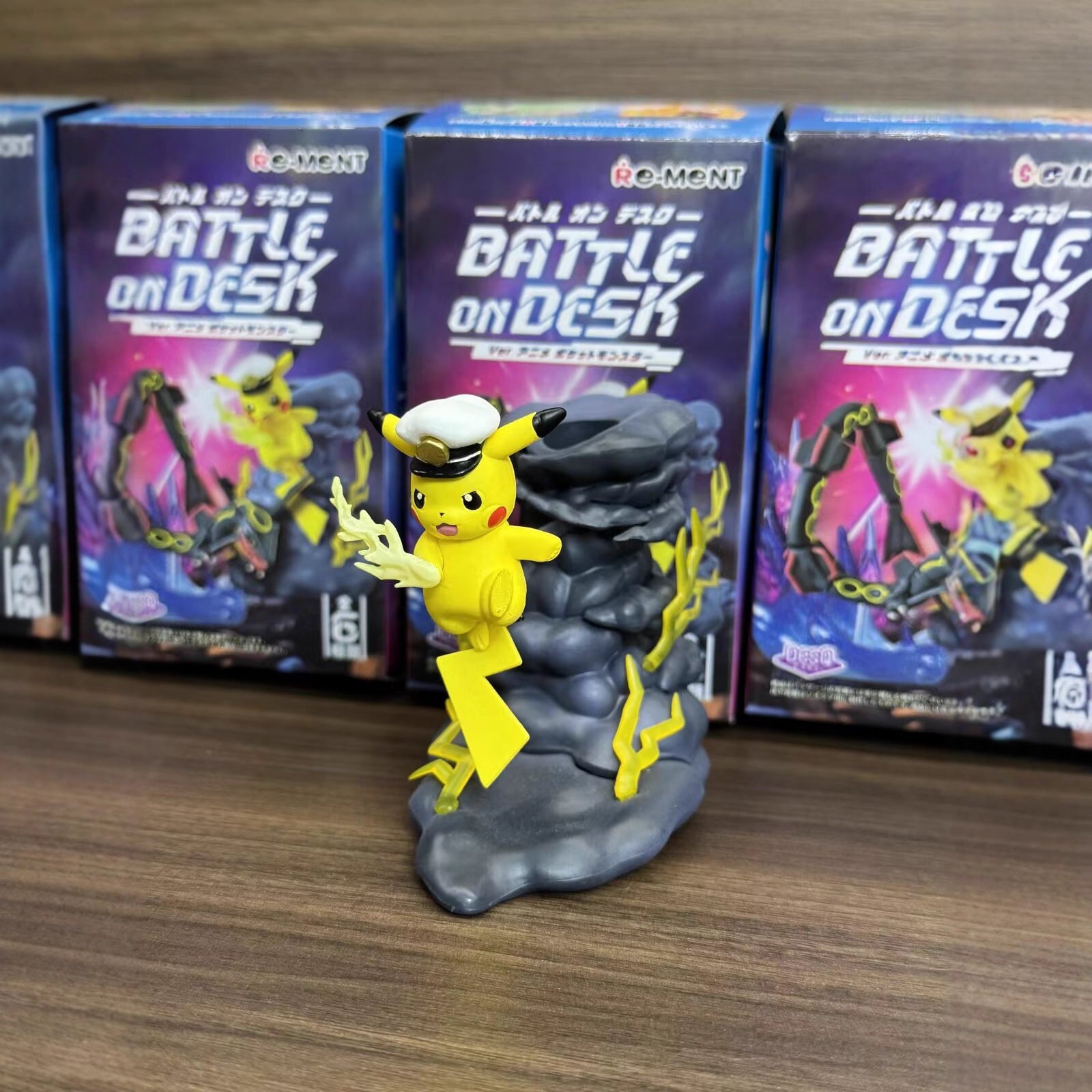 Pokemon Battle On Desk 4‑Pcs Mini Diorama Figure Set With Retail Box