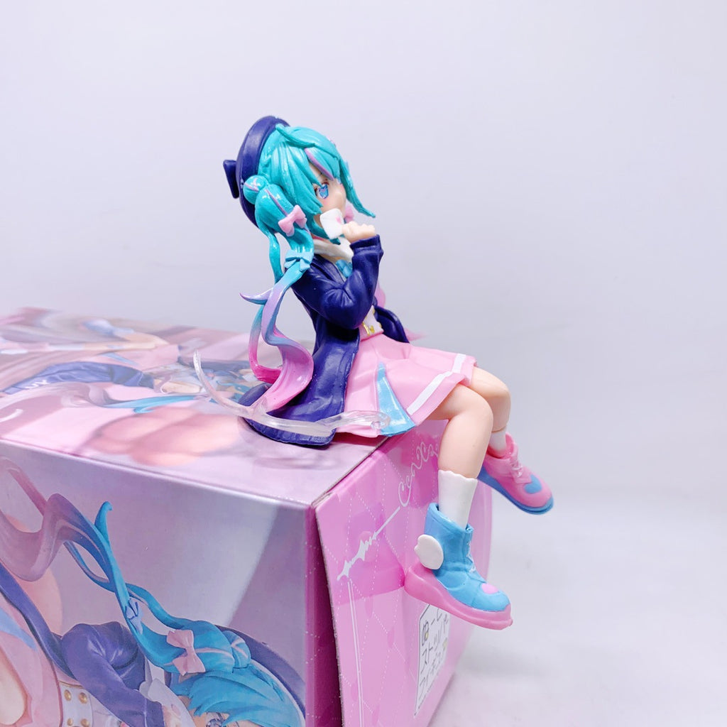Sakura Miku + dream loungewear miku sitting figure