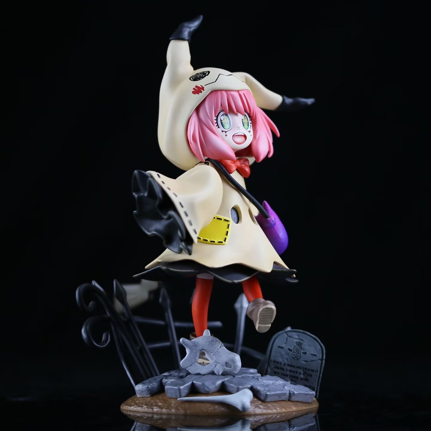 Spy x Family Anya Forger Cos Mimikyu Graveyard Diorama Statue