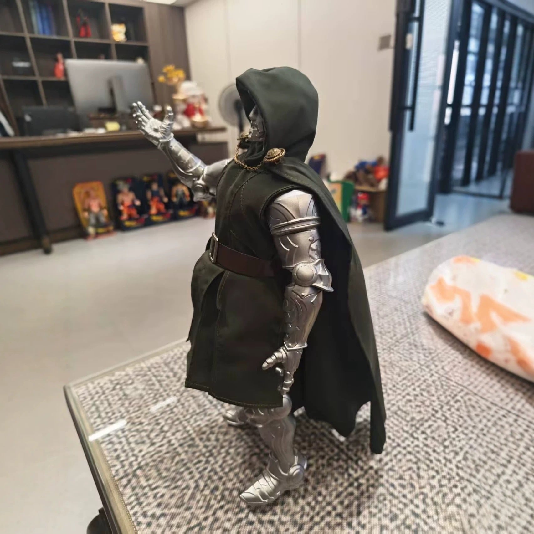 Marvel Doctor Doom 34cm movable action figure fabric cloak