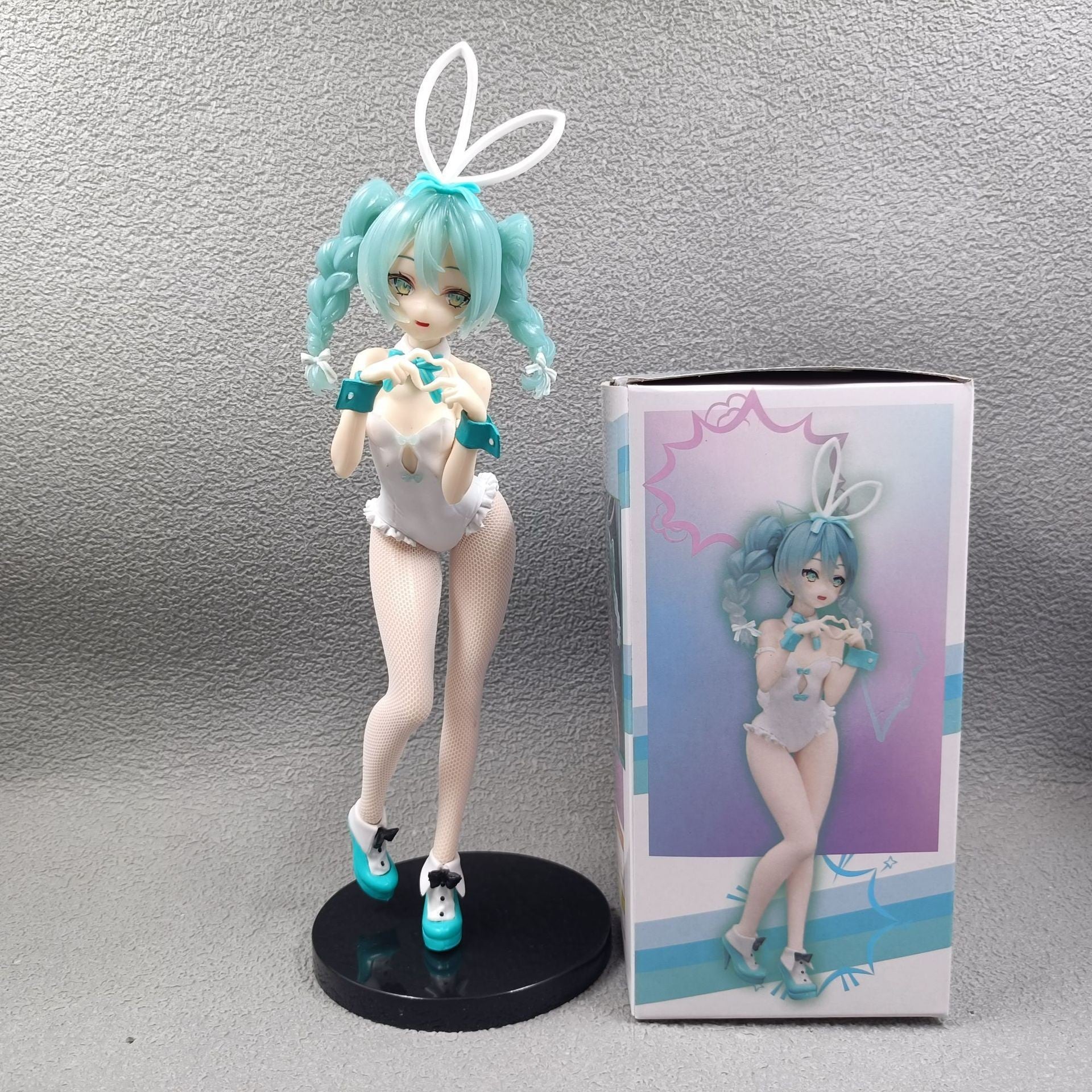 Hatsune Miku bunny girl figure