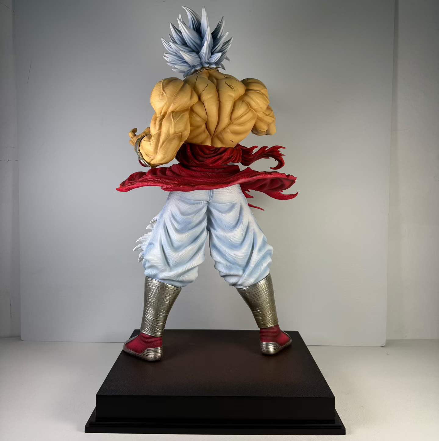 Dragon Ball Broly white hair figure