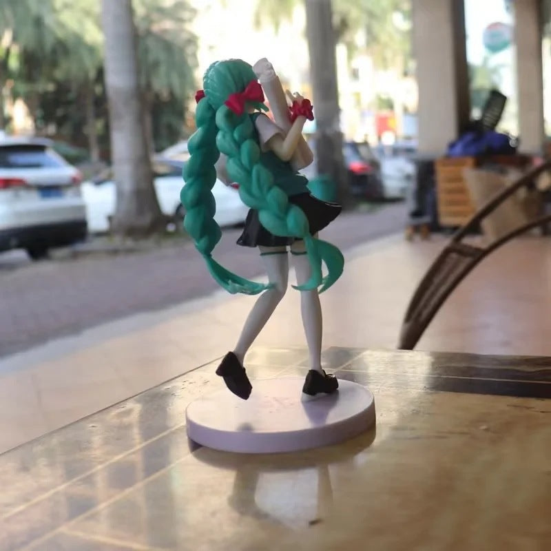 Hatsune Miku school uniform prize figure