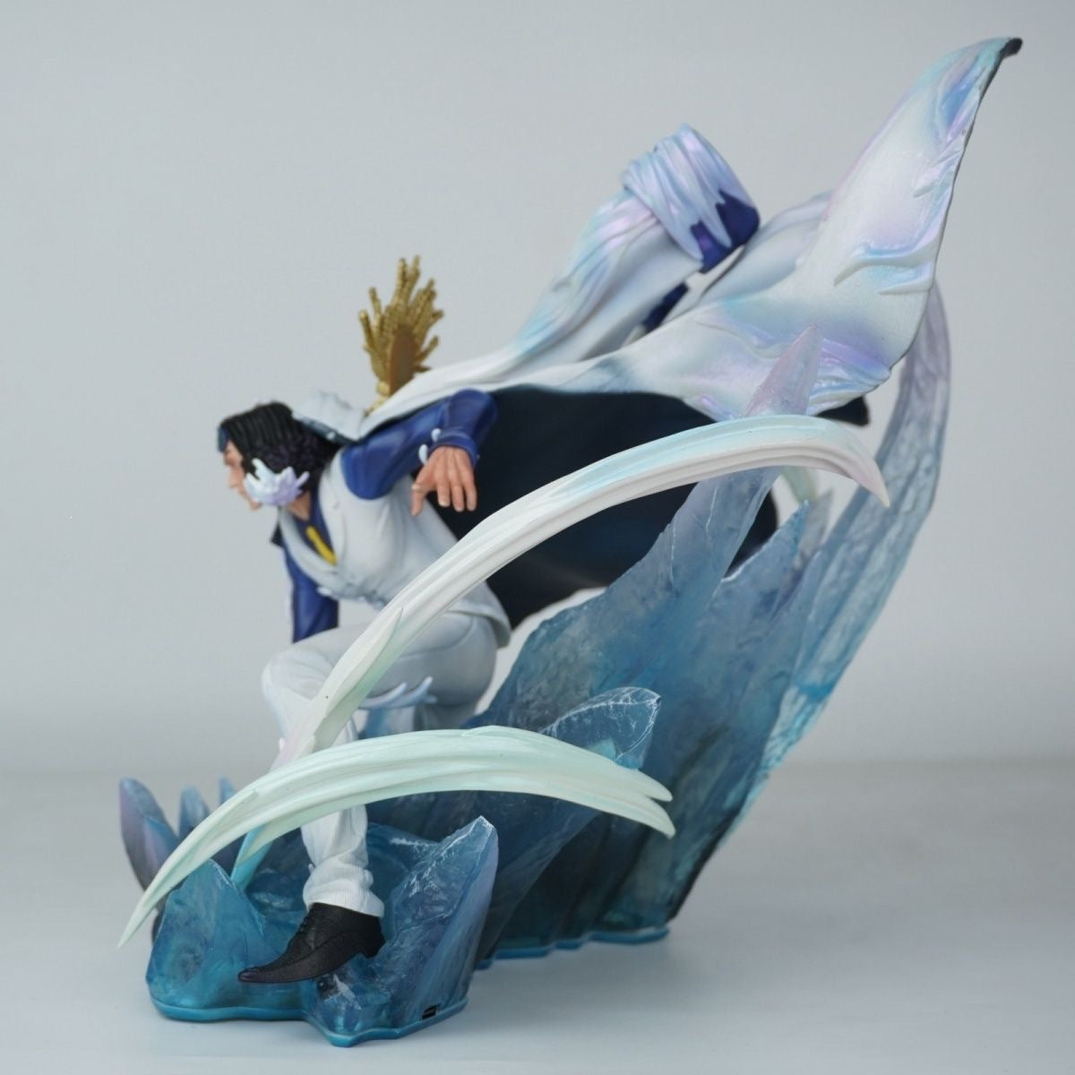 One Piece Aokiji Kuzan ice effect GK statue