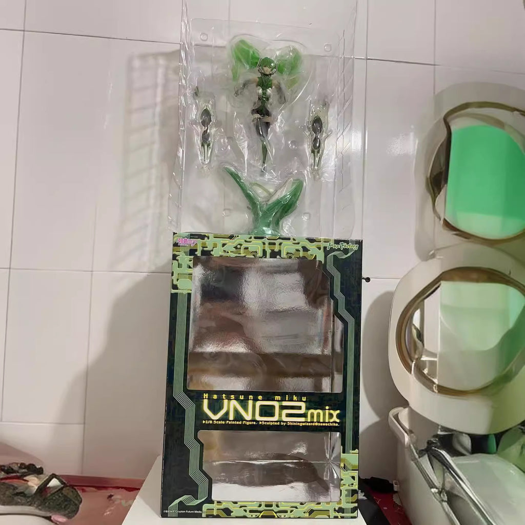 Hatsune Miku V02‑mix sci‑fi battle figure