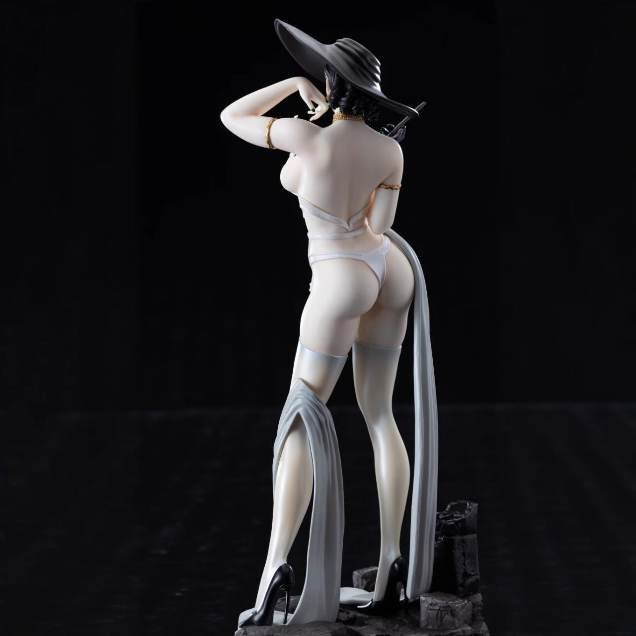 Resident Evil Lady Dimitrescu GK statue