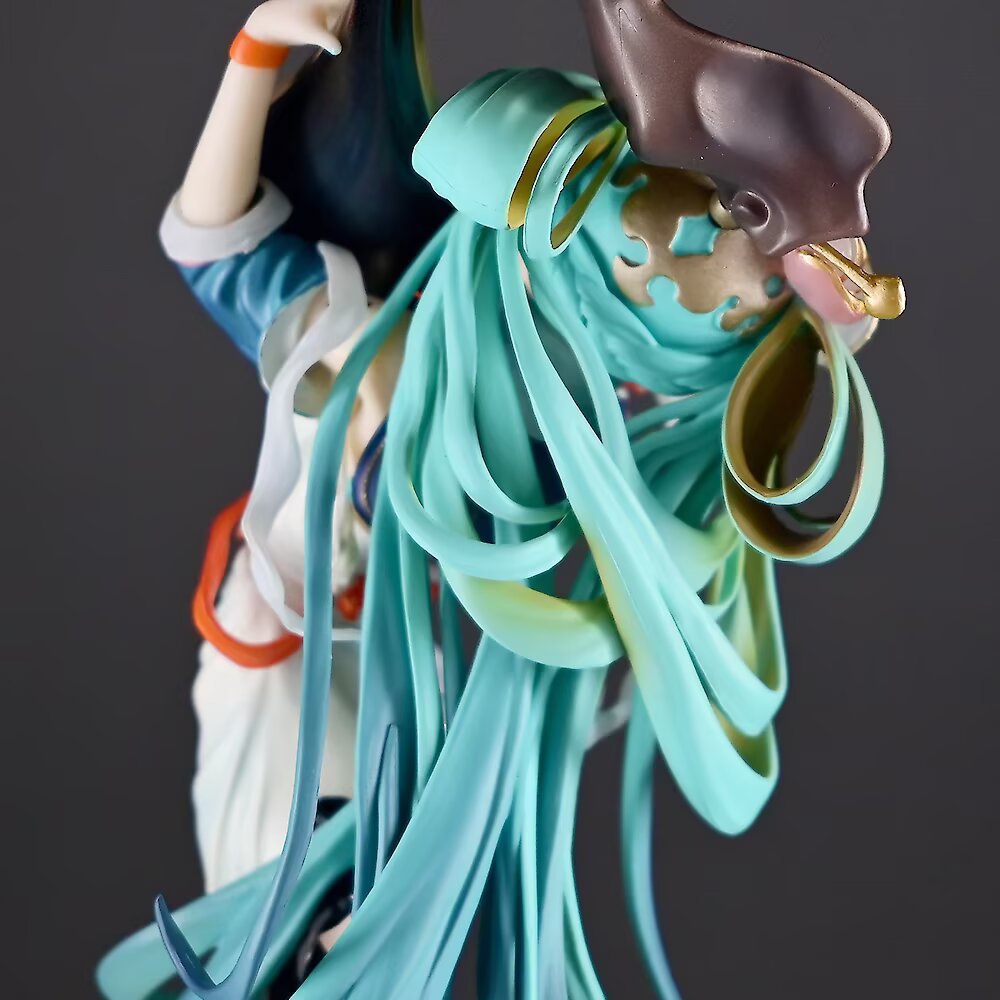 Hatsune Miku flying pipa chinese style figure