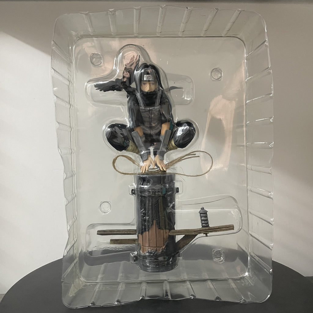 Naruto GK Monthly Reading Crow Itachi Uchiha Electric Pole Squatting Chassis Desktop Ornament Model Box Set Handmade