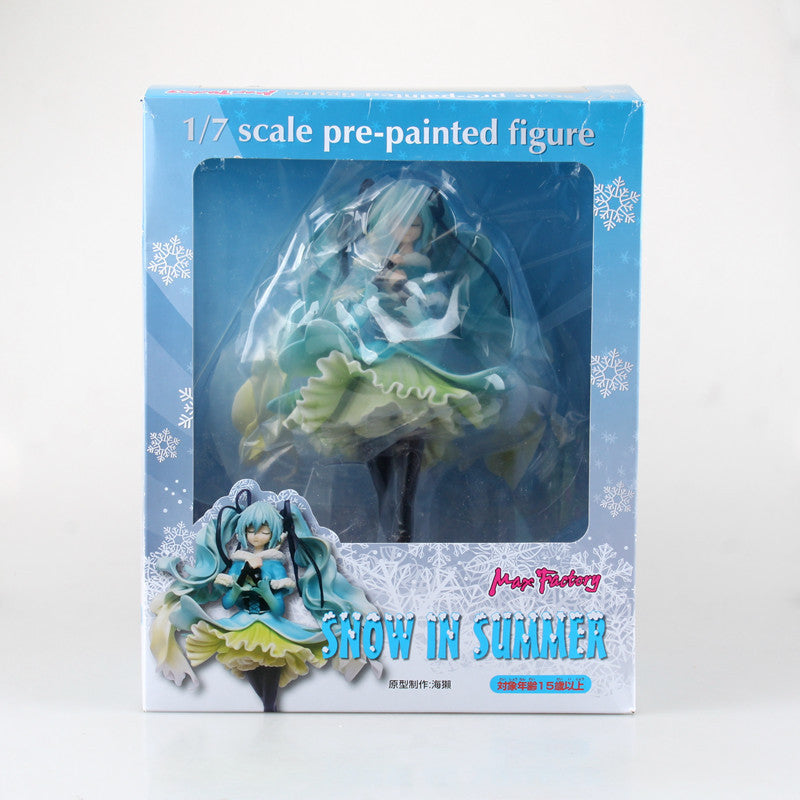 Hatsune Miku winter dress prize figure