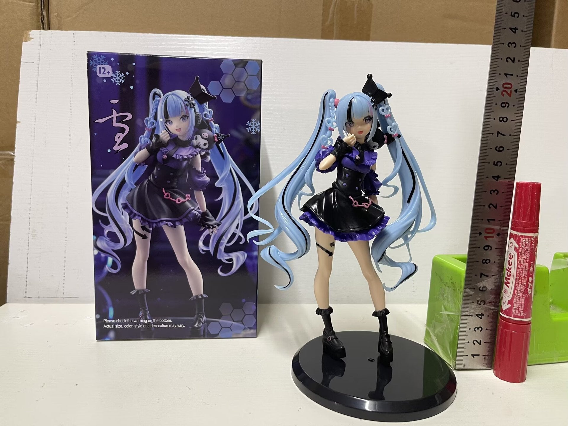 Hatsune Miku gothic lolita dress prize figure